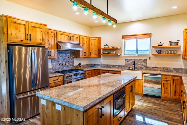 1121 N Apache Ridge Road, Benson, AZ 85602