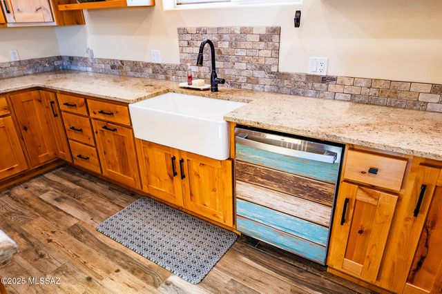 1121 N Apache Ridge Road, Benson, AZ 85602