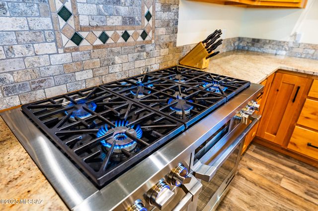 1121 N Apache Ridge Road, Benson, AZ 85602