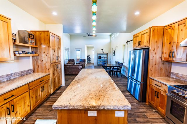 1121 N Apache Ridge Road, Benson, AZ 85602