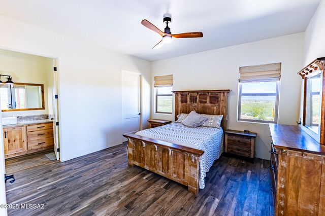 1121 N Apache Ridge Road, Benson, AZ 85602