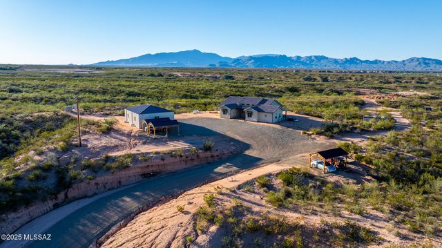 1121 N Apache Ridge Road, Benson, AZ 85602