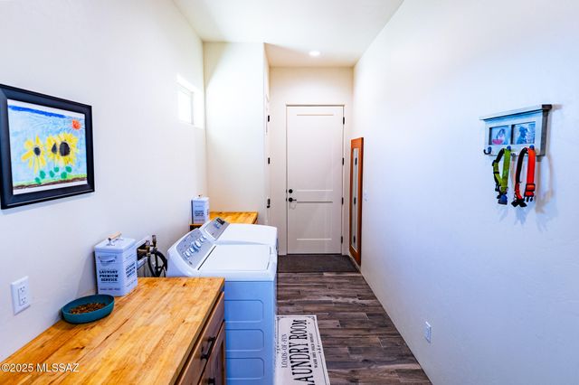 1121 N Apache Ridge Road, Benson, AZ 85602