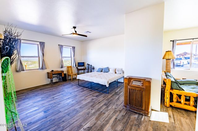 1121 N Apache Ridge Road, Benson, AZ 85602