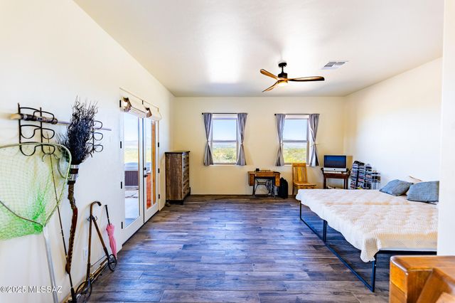 1121 N Apache Ridge Road, Benson, AZ 85602