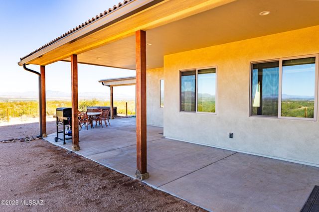 1121 N Apache Ridge Road, Benson, AZ 85602