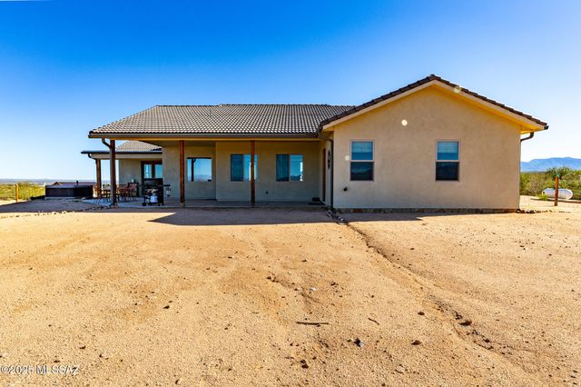 1121 N Apache Ridge Road, Benson, AZ 85602