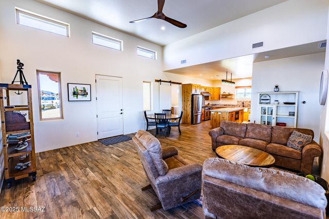1121 N Apache Ridge Road, Benson, AZ 85602