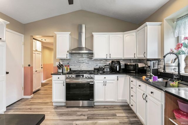 4332 Kankakee Trail, South Bend, IN 46619