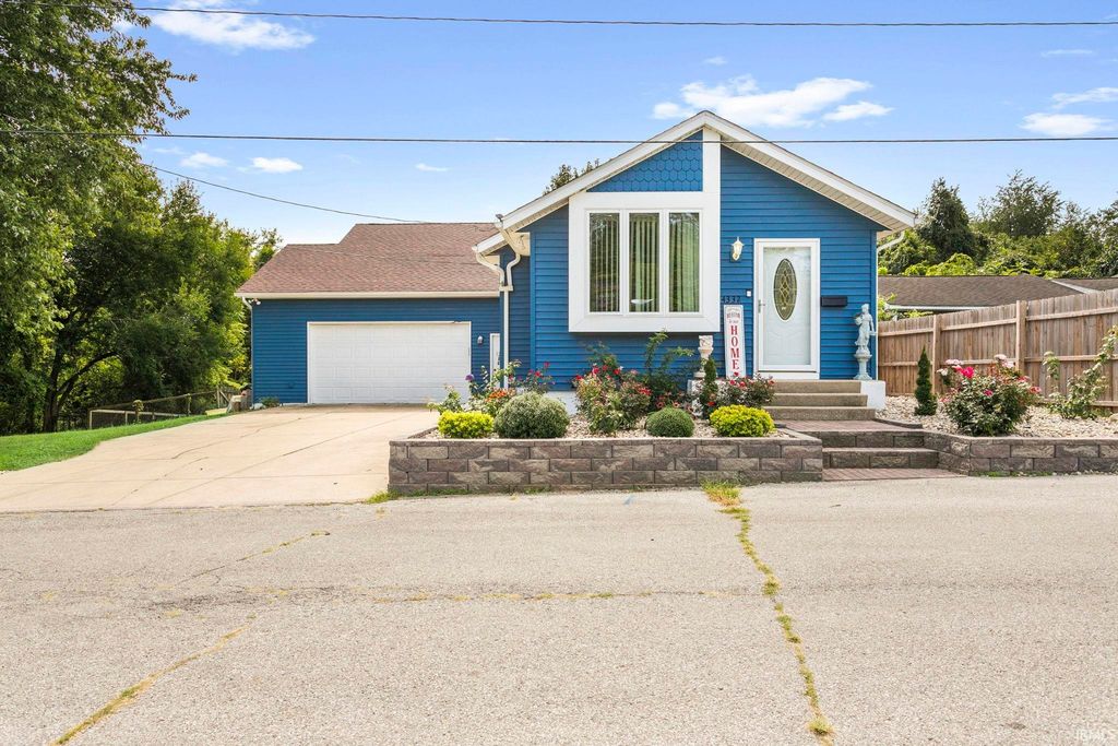 4332 Kankakee Trail, South Bend, IN 46619