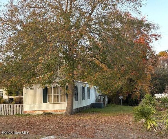 4686 Bluewater Street SE, Boiling Spring Lakes, NC 28461