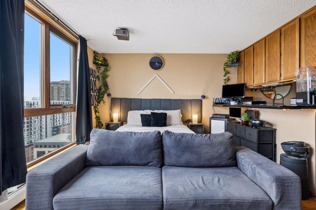 433 S 7th Street 1704, Minneapolis, MN 55415