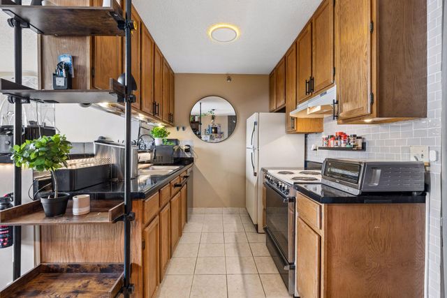 433 S 7th Street 1704, Minneapolis, MN 55415