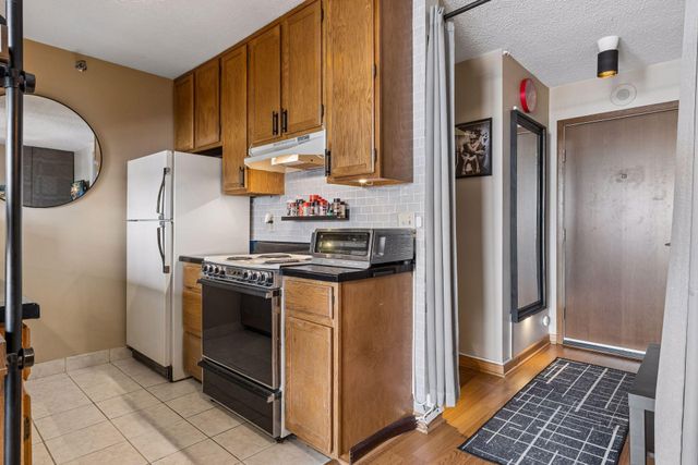 433 S 7th Street 1704, Minneapolis, MN 55415
