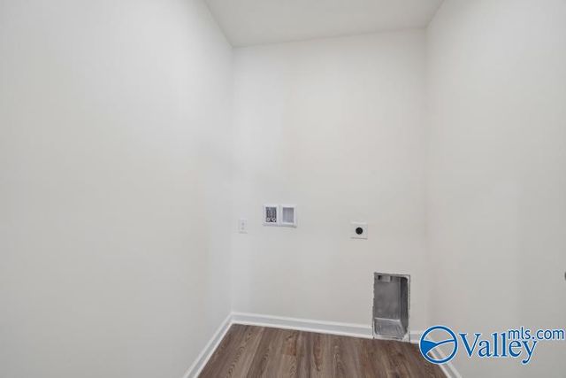 17885 Daniel Island Drive, Athens, AL 35611