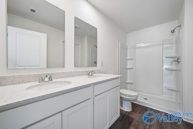 17885 Daniel Island Drive, Athens, AL 35611