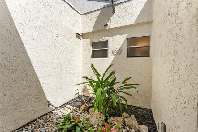 12518 Teakwood Court, Wellington, FL 33414