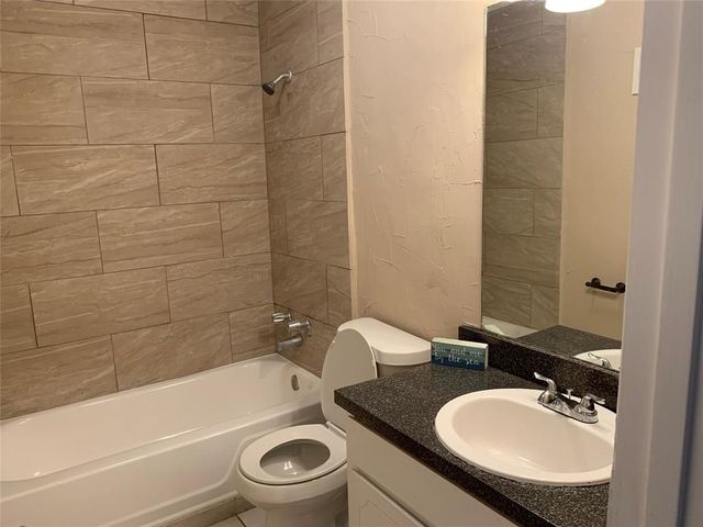 5528 Boca Raton Boulevard 186, Fort Worth, TX 76112