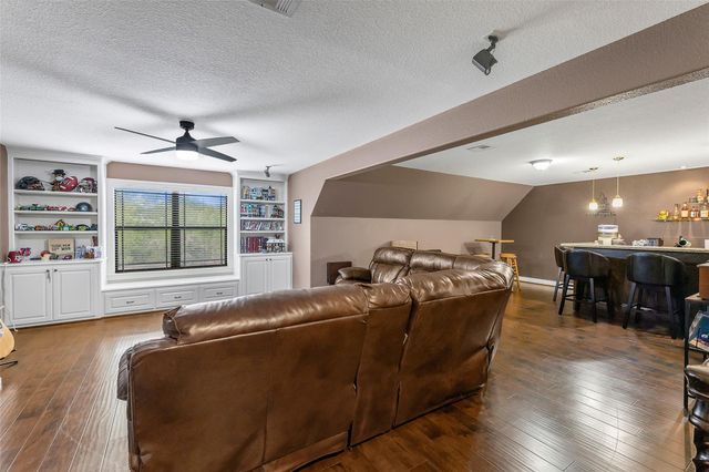 2005 Old May Court, College Station, TX 77845