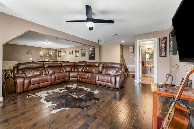 2005 Old May Court, College Station, TX 77845