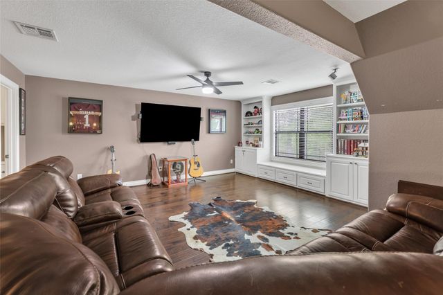 2005 Old May Court, College Station, TX 77845