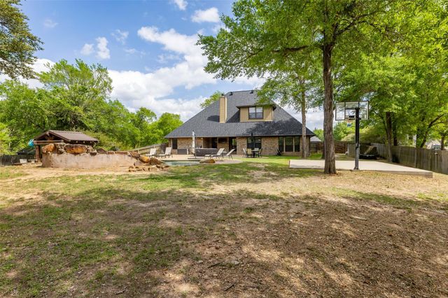 2005 Old May Court, College Station, TX 77845