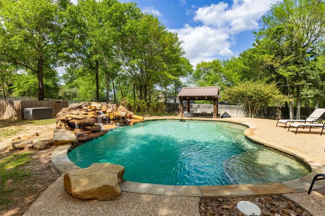 2005 Old May Court, College Station, TX 77845