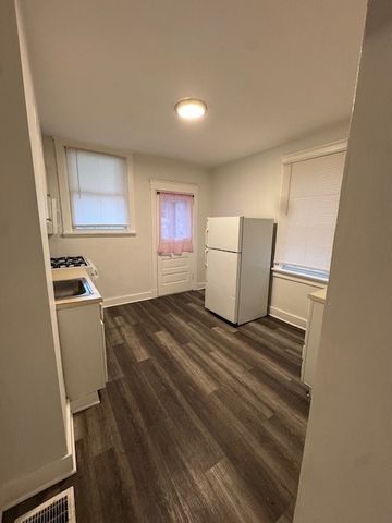 527 Halsey Ave 1, Forest Hills Boro, PA 15221