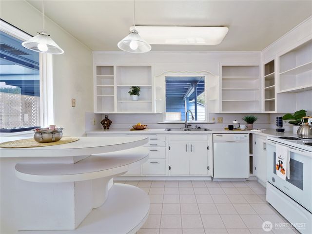 30 SE Bush Street, Issaquah, WA 98027