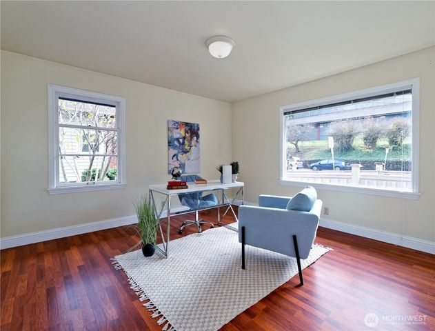 30 SE Bush Street, Issaquah, WA 98027