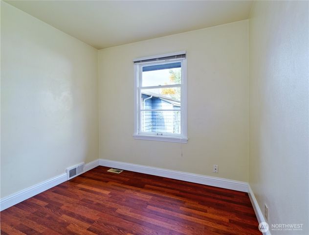 30 SE Bush Street, Issaquah, WA 98027