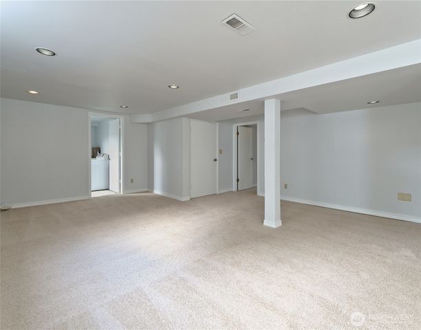 30 SE Bush Street, Issaquah, WA 98027