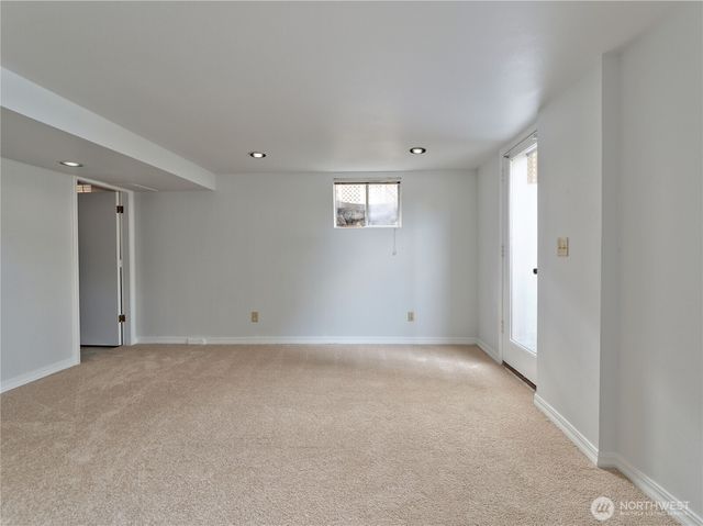 30 SE Bush Street, Issaquah, WA 98027