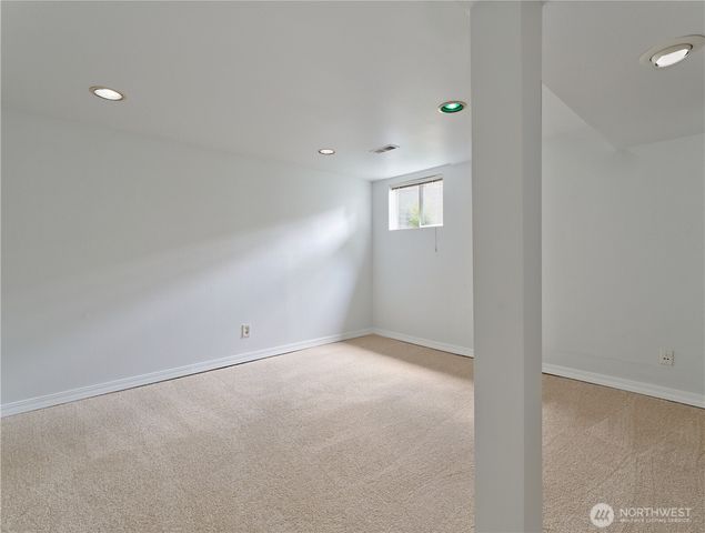 30 SE Bush Street, Issaquah, WA 98027