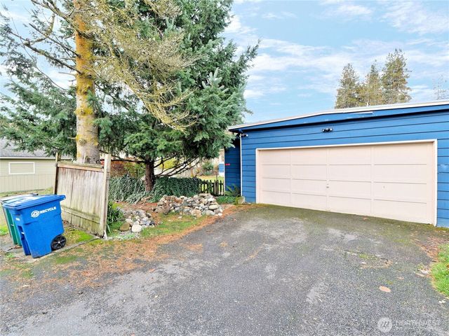 30 SE Bush Street, Issaquah, WA 98027