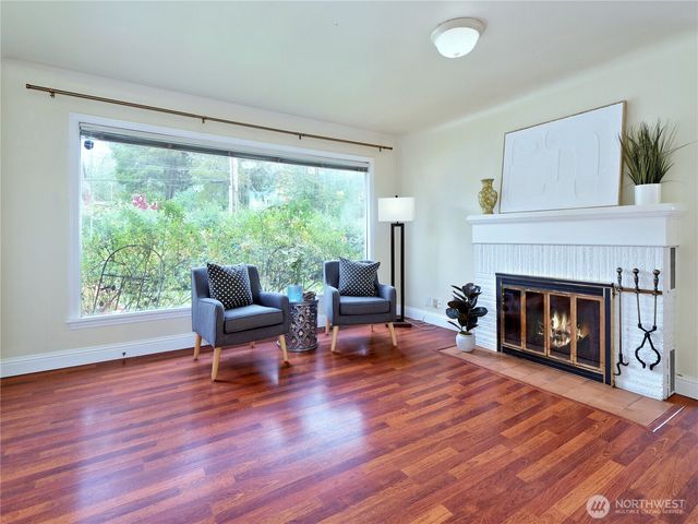 30 SE Bush Street, Issaquah, WA 98027