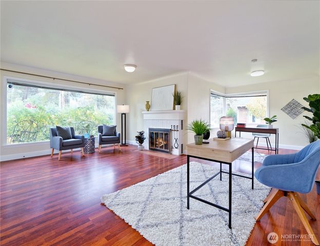 30 SE Bush Street, Issaquah, WA 98027