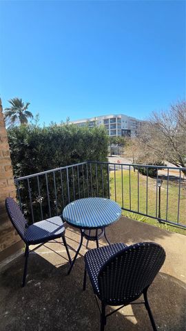 7078 N Holiday Drive, Galveston, TX 77550