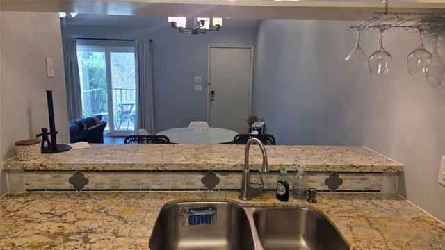 7078 N Holiday Drive, Galveston, TX 77550