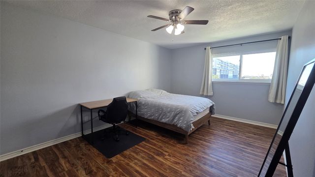 7078 N Holiday Drive, Galveston, TX 77550