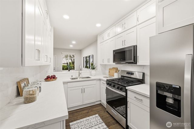 958 232nd Place NE, Sammamish, WA 98074