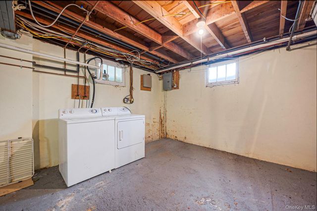 7 Judith Drive, Greenlawn, NY 11740