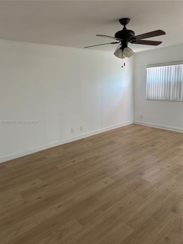 25 Saxony A, Delray Beach, FL 33446