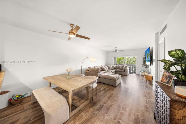 100 Edgewater Dr 329, Coral Gables, FL 33133