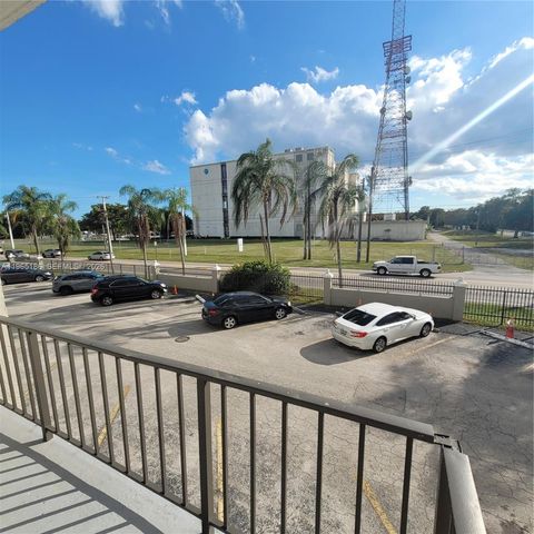 5100 SW 41st St 221, Pembroke Park, FL 33023