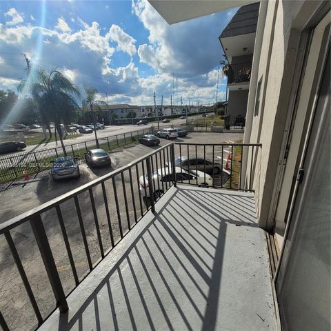 5100 SW 41st St 221, Pembroke Park, FL 33023