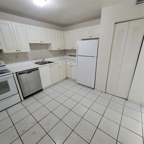 5100 SW 41st St 221, Pembroke Park, FL 33023