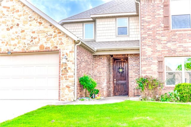 806 SW Caprington Street, Bentonville, AR 72712