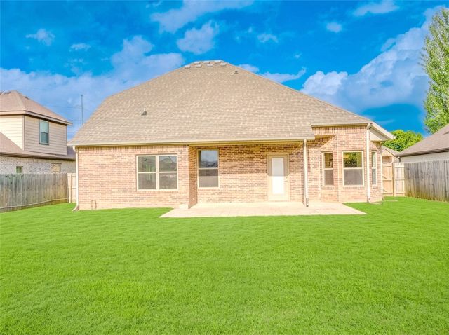 806 SW Caprington Street, Bentonville, AR 72712