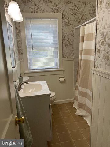 1147 STANLEY AVE, Chambersburg, PA 17201